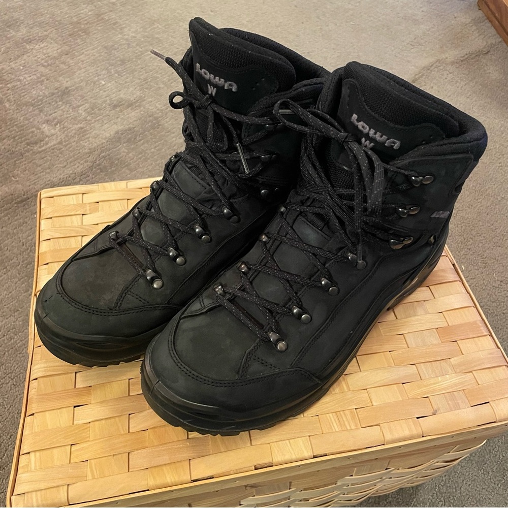 Lowa Renegade GTX MID W Men's Deep Black Hiking Boots 11.5